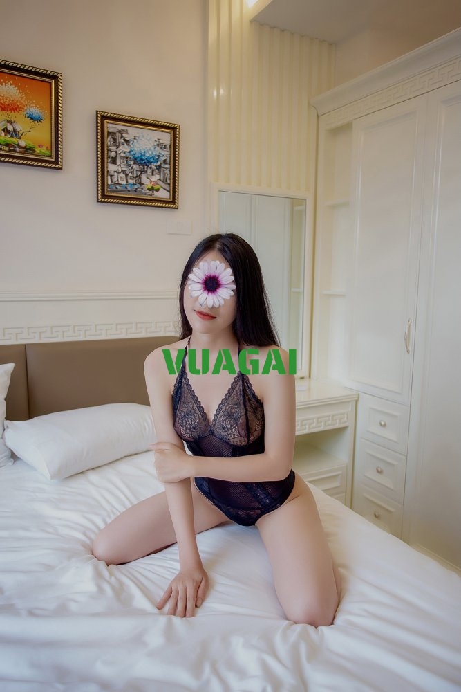 [SOME] Hotgirl Bé Mun, teen 2k2, 1m67, cực xinh và chiều khách